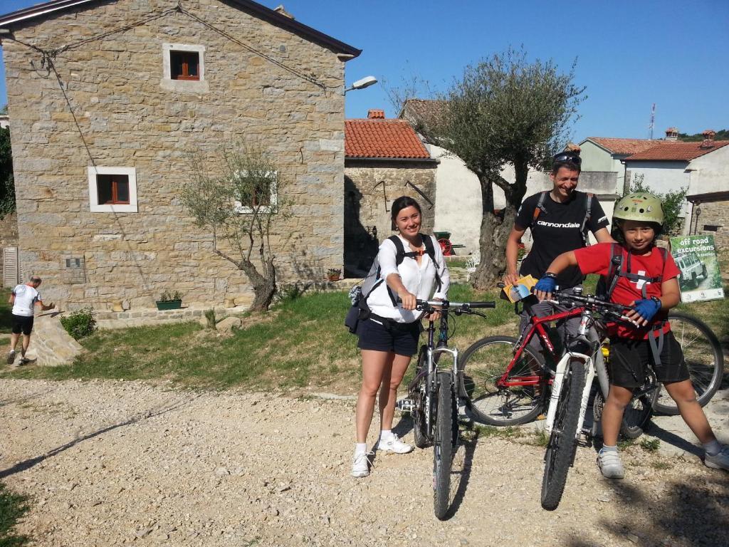 Al Merlo Olivo, Rural Istrian House Buje Εξωτερικό φωτογραφία