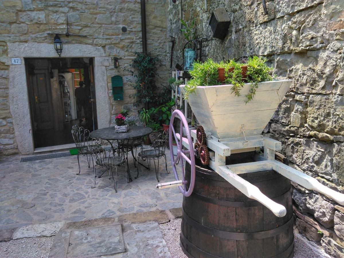 Al Merlo Olivo, Rural Istrian House Buje Εξωτερικό φωτογραφία